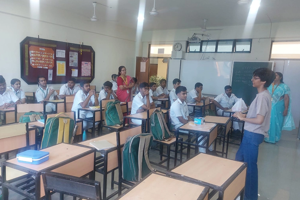 Inner Circle Session for Class 12 Students by DPS Kolar Alumni 01