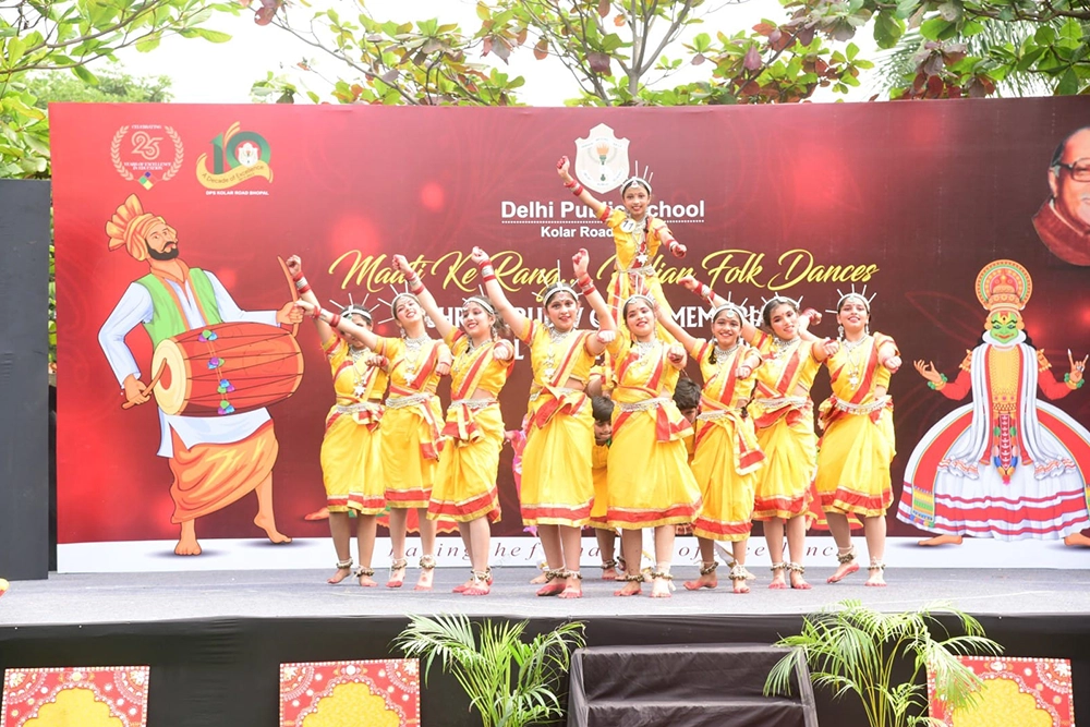 Shri Gurudev Gupta Memorial Inter School Group Dance Competition 04